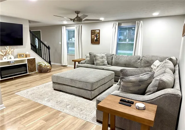 Photo 3 of Sale Pending at 1913 Riggs Rd, South Park, PA 15129 | MLS# 1766163 | Listing updated on 2026-10-05