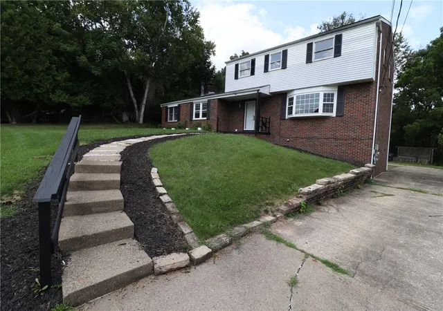 Photo 2 of Single family home for sale at 50 Ridgecrest Dr, Penn Hills, PA 15235 | MLS# 1765664 | Listing updated on 2026-08-25