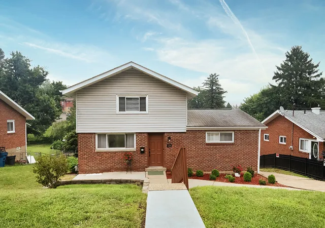 Photo 1 of Single family home for sale at 134 Queenston Dr, Wilkins Twp, PA 15235 | MLS# 1766288 | Listing updated on 2026-09-20