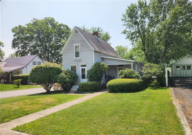 Photo 3 of Single family home for sale at 798 Race St, Waynsbrg/frankln Twp, PA 15370 | MLS# 1765711 | Listing updated on 2026-08-25