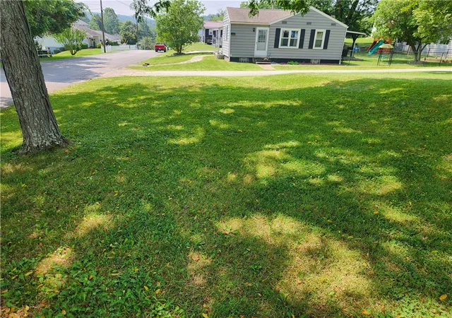 Photo 4 of Single family home for sale at 798 Race St, Waynsbrg/frankln Twp, PA 15370 | MLS# 1765711 | Listing updated on 2026-08-25