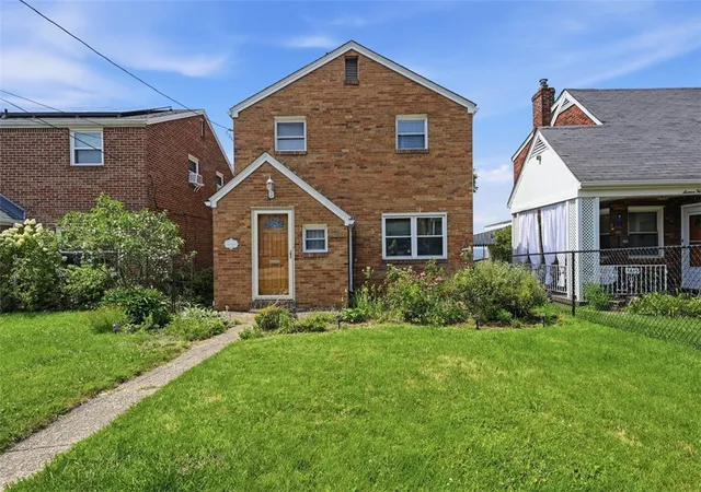 Photo 1 of Single family home for sale at 1611 Trinity St, Stanton Heights, PA 15206 | MLS# 1766188 | Listing updated on 2026-08-23