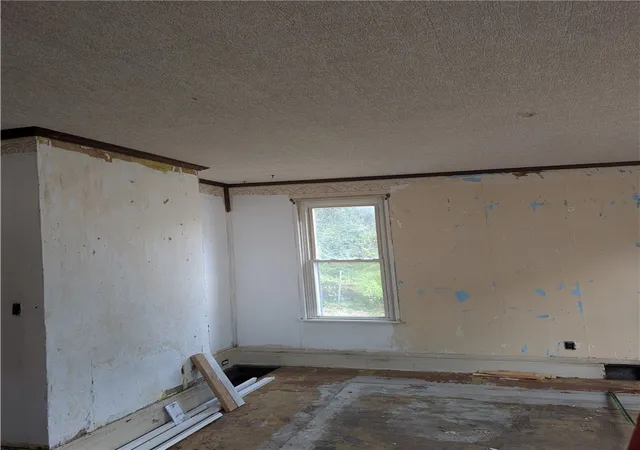 Photo 2 of Single family home for sale at 410 4th Street, Monongahela, PA 15063 | MLS# 1765990 | Listing updated on 2026-08-28