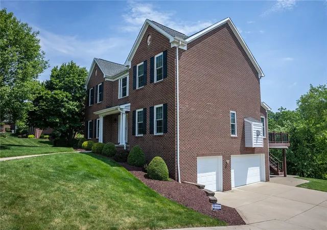 Photo 3 of Sale Pending at 112 Scenic Ridge Dr, Venetia, PA 15367 | MLS# 1766368 | Listing updated on 2026-08-22