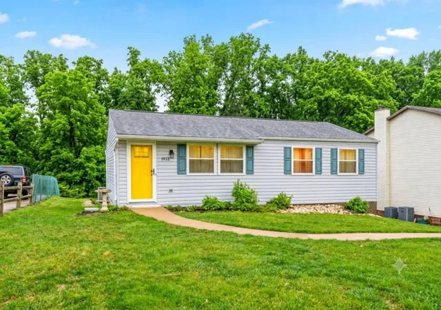 Photo 1 of Single family home for sale at 1952 Colleen Dr, North Huntingdon, PA 15642 | MLS# 1766388 | Listing updated on 2026-08-19
