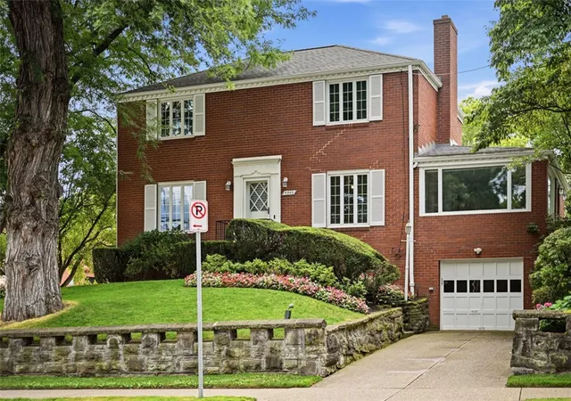 Photo 1 of Single family home for sale at 4940 Ellsworth Ave, Shadyside, PA 15213 | MLS# 1765619 | Listing updated on 2026-08-23