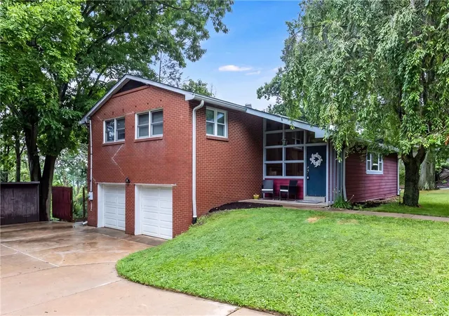 Photo 1 of Single family home for sale at 9 Highland Dr, Kilbuck Twp, PA 15202 | MLS# 1766194 | Listing updated on 2026-08-19