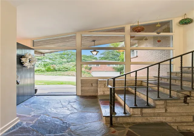 Photo 2 of Single family home for sale at 9 Highland Dr, Kilbuck Twp, PA 15202 | MLS# 1766194 | Listing updated on 2026-08-19
