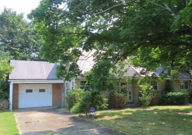 Photo 2 of Sale Pending at 126 Magnolia Dr, Glenshaw, PA 15116 | MLS# 1766467 | Listing updated on 2026-08-17