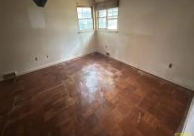 Photo 5 of Sale Pending at 126 Magnolia Dr, Glenshaw, PA 15116 | MLS# 1766467 | Listing updated on 2026-08-17