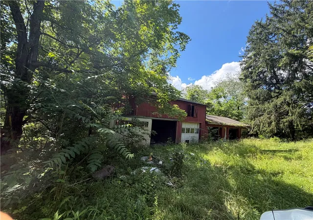 Photo 4 of Sale Pending at 110 Sullivan Rd, Smithfield, PA 15478 | MLS# 1766509 | Listing updated on 2026-08-13