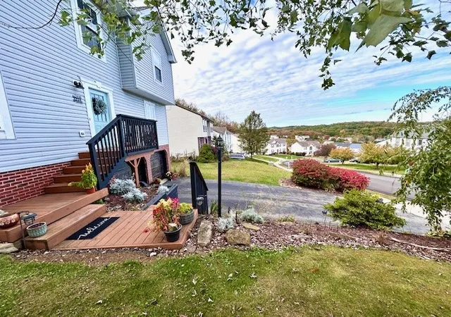 Photo 3 of Single family home for sale at 1214 Sandstone Ct E, West Deer, PA 15084 | MLS# 1766514 | Listing updated on 2026-08-25