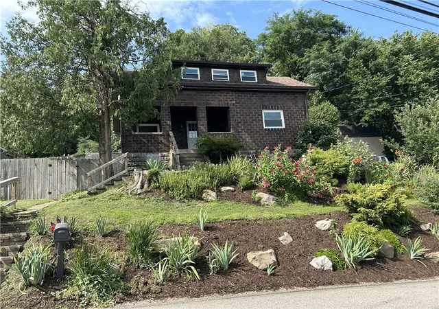 Photo 1 of Single family home for sale at 200 Davis Ave, Shaler, PA 15223 | MLS# 1766408 | Listing updated on 2026-08-25