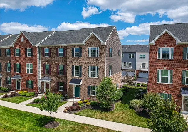 Photo 2 of Townhouse for sale at 115 Sample Ln, Cranberry Twp, PA 16066 | MLS# 1764816 | Listing updated on 2026-08-30