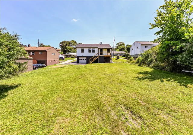 Photo 3 of Sale Pending at 220 Porter Dr, North Huntingdon, PA 15642 | MLS# 1766394 | Listing updated on 2026-08-27