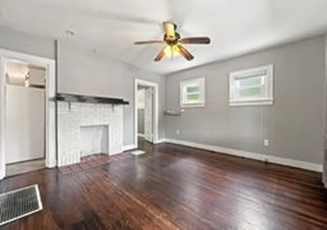 Photo 2 of Single family home for sale at 9 1/2 Spring St, Etna, PA 15223 | MLS# 1766594 | Listing updated on 2026-10-01