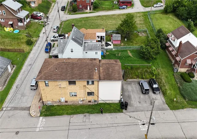 Photo 3 of Multi family home for sale at 569 Woodmont Ave, East Mc Keesport, PA 15035 | MLS# 1766665 | Listing updated on 2026-08-30