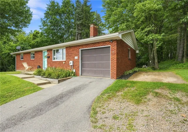 Photo 3 of Sale Pending at 165 W Liberty St, Slippery Rock Boro, PA 16057 | MLS# 1766359 | Listing updated on 2026-08-19