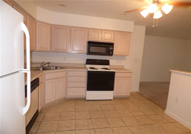 Photo 2 of Condo for sale at 317 Allandale Dr, Bethel Park, PA 15102 | MLS# 1766808 | Listing updated on 2026-09-22