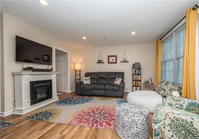 Photo 4 of Townhouse for sale at 1042 Bayberry Dr, North Strabane, PA 15317 | MLS# 1766849 | Listing updated on 2026-09-15