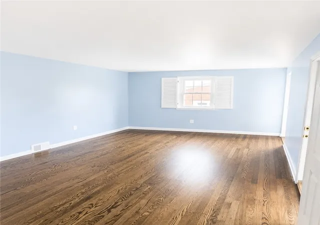 Photo 3 of Single family home for sale at 5020 Clifton Dr, Aliquippa, PA 15001 | MLS# 1766939 | Listing updated on 2026-09-23