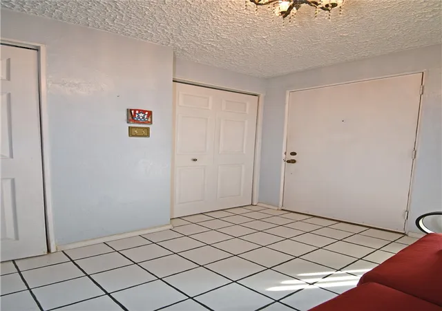 Photo 3 of Single family home for sale at 276 Ringold Ave, Green Tree, PA 15205 | MLS# 1767082 | Listing updated on 2026-08-30