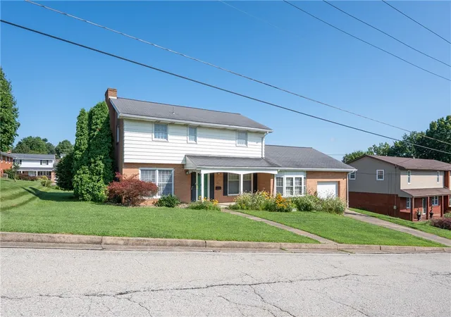 Photo 2 of Sale Pending at 320 W 1st Avenue, Latrobe, PA 15650 | MLS# 1766823 | Listing updated on 2026-08-29