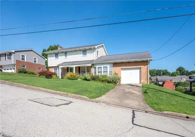 Photo 3 of Sale Pending at 320 W 1st Avenue, Latrobe, PA 15650 | MLS# 1766823 | Listing updated on 2026-08-29