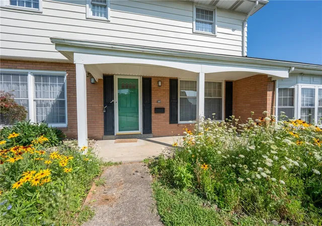 Photo 3 of Sale Pending at 320 W 1st Avenue, Latrobe, PA 15650 | MLS# 1766823 | Listing updated on 2026-08-29