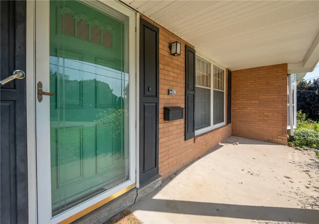Photo 4 of Sale Pending at 320 W 1st Avenue, Latrobe, PA 15650 | MLS# 1766823 | Listing updated on 2026-08-29