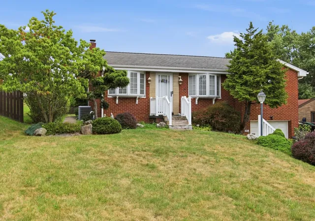 Photo 1 of Single family home for sale at 428 Lucy Dr, Baldwin Boro, PA 15236 | MLS# 1767122 | Listing updated on 2026-08-14