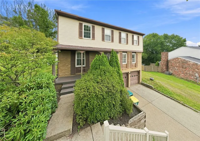 Photo 3 of Single family home for sale at 24 Sherman Cir, South Fayette, PA 15057 | MLS# 1766948 | Listing updated on 2026-09-17
