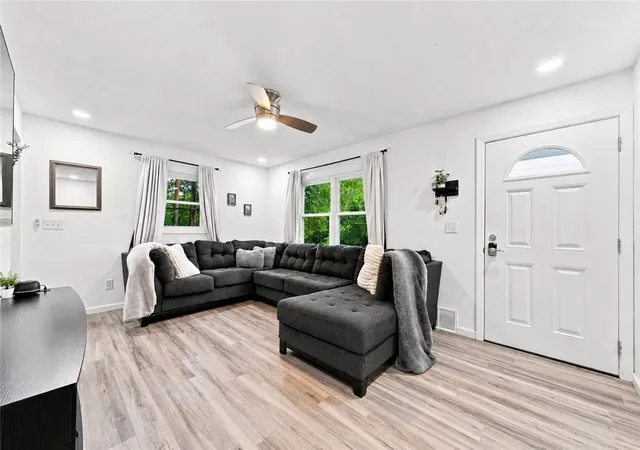 Photo 2 of Single family home for sale at 1760 State Route 119, Hempfield Twp, PA 15601 | MLS# 1767172 | Listing updated on 2026-08-18