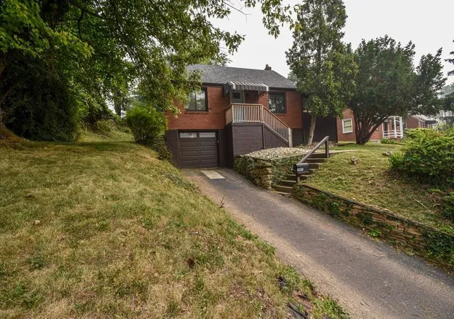 Photo 2 of Single family home for sale at 1491 Hollyrood Rd, Baldwin Boro, PA 15227 | MLS# 1767087 | Listing updated on 2026-08-26
