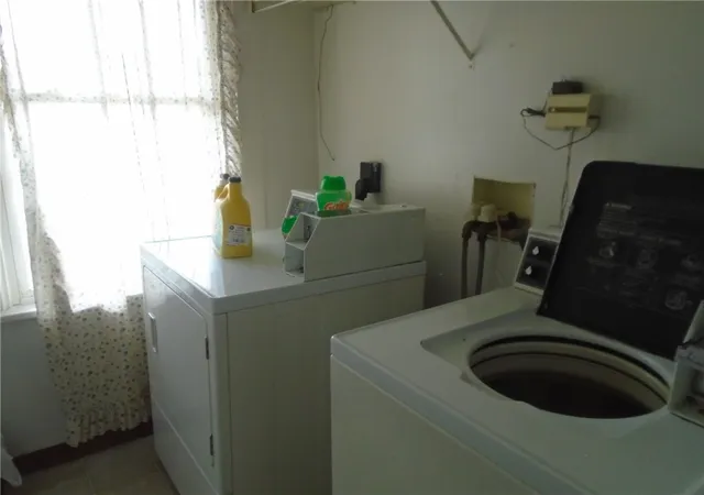 Listing Photo 5 - Condo for sale in building located at 413 8th St, Ambridge, PA 15003