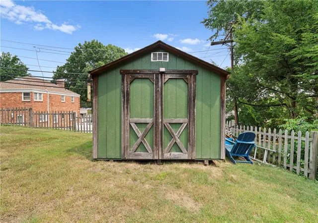 Photo 31 of Sale Pending at 213 Caryl Dr, Pleasant Hills, PA 15236 | MLS# 1767068 | Listing updated on 2026-08-07