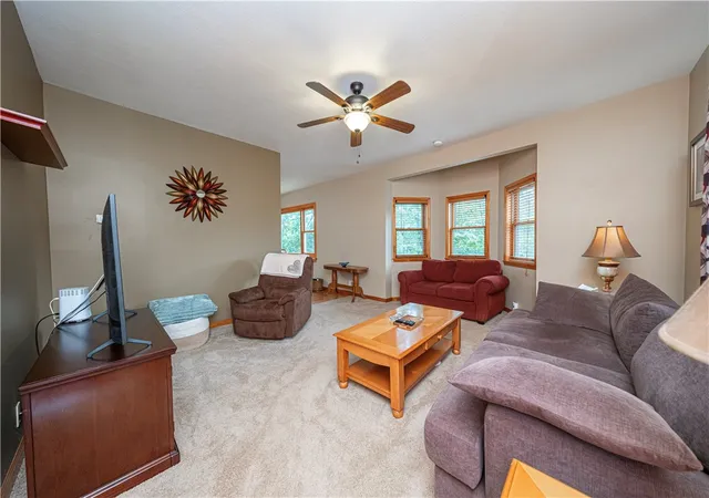 Photo 2 of Single family home for sale at 25 Sylvia Ave, Ross Twp, PA 15214 | MLS# 1766955 | Listing updated on 2026-08-09