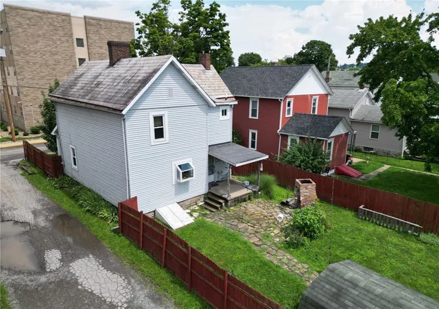 Photo 3 of Single family home for sale at 471 Insurance St, Beaver, PA 15009 | MLS# 1767206 | Listing updated on 2026-08-27