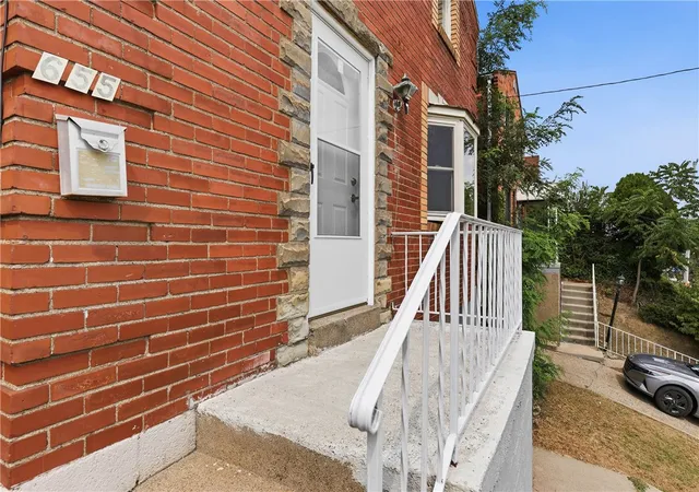 Photo 2 of Single family home for sale at 655 Mayville Ave, Brookline, PA 15226 | MLS# 1767320 | Listing updated on 2026-08-22