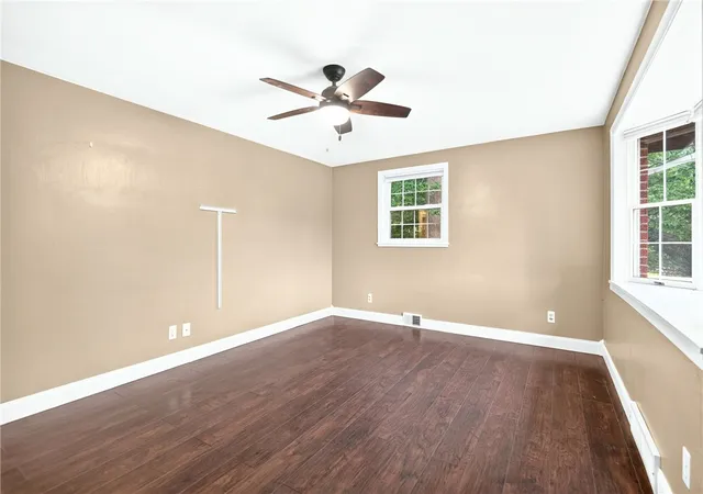 Photo 3 of Single family home for sale at 4702 S Woodland Cir, Richland, PA 15044 | MLS# 1767179 | Listing updated on 2026-08-28