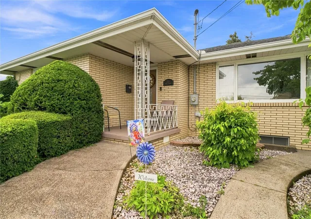 Photo 2 of Single family home for sale at 333 Ridge Ave, Monessen, PA 15062 | MLS# 1767253 | Listing updated on 2026-08-21