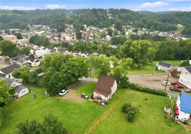 Photo 3 of Single family home for sale at 5816 Roosevelt Ave, Export, PA 15632 | MLS# 1767006 | Listing updated on 2026-08-11