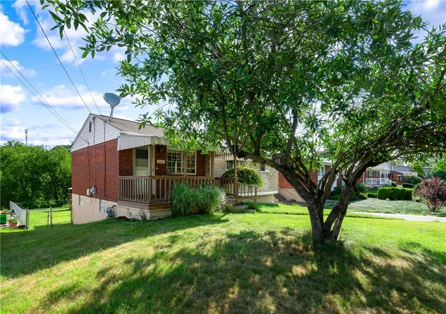 Photo 3 of Single family home for sale at 561 Anderson Ave, Plum Boro, PA 15239 | MLS# 1767377 | Listing updated on 2026-08-20