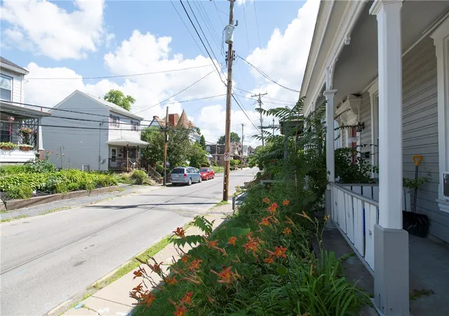 Photo 4 of Single family home for sale at 109 Sheridan Ave, Bellevue, PA 15202 | MLS# 1767410 | Listing updated on 2026-08-21