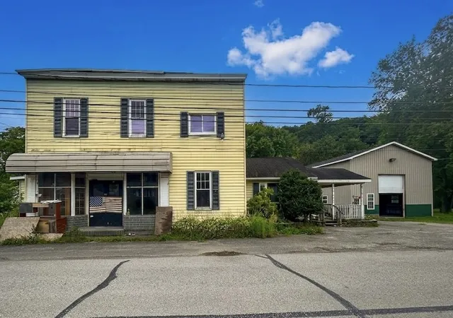 Photo 1 of Single family home for sale at 225 Main St, Shelocta, PA 15774 | MLS# 1767165 | Listing updated on 2026-08-09