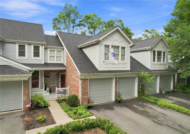 Photo 1 of Townhouse for sale at 206 Waterside Dr, Peters Twp, PA 15317 | MLS# 1767435 | Listing updated on 2026-08-28