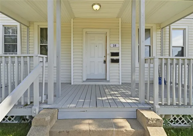 Photo 3 of House for sale at 18 Walnut St, Emsworth, PA 15202 | MLS# 1767227 | Listing updated on 2026-08-20