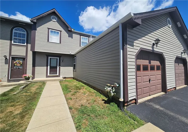 Photo 2 of Townhouse for sale at 759 Sunset Cir, Cranberry Twp, PA 16066 | MLS# 1767300 | Listing updated on 2026-08-18