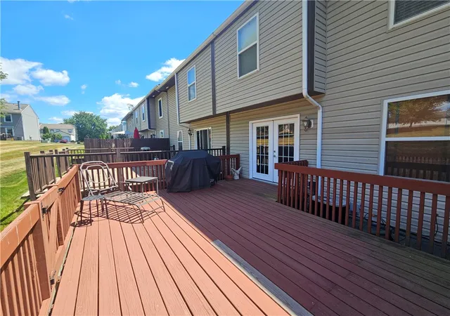 Photo 3 of Townhouse for sale at 759 Sunset Cir, Cranberry Twp, PA 16066 | MLS# 1767300 | Listing updated on 2026-09-23