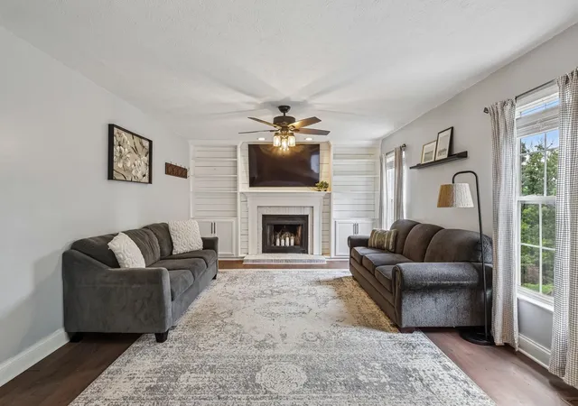 Photo 2 of Single family home for sale at 8042 Woodcreek Dr, Bridgeville, PA 15017 | MLS# 1767586 | Listing updated on 2026-10-01
